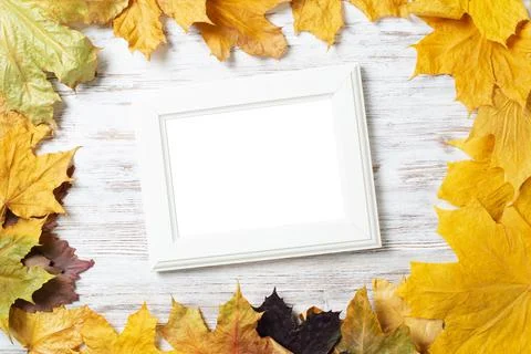 Blank rectangular photo frame on desk Foto stock