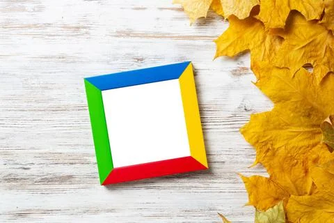 Blank rectangular photo frame on desk Blank rectangular photo frame lies o... 스톡 사진