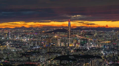 The blasting sky at sunset is very beautiful in Seoul, South Korea. Stock Footage 137237938