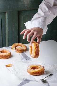 Blätterteig-Donuts Cronuts Blätterteig-Donuts Cronuts Copyright: xZoonar.c. Stock Photos