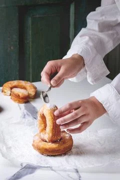 Blätterteig-Donuts Cronuts Blätterteig-Donuts Cronuts Copyright: xZoonar.c. Stock Photos