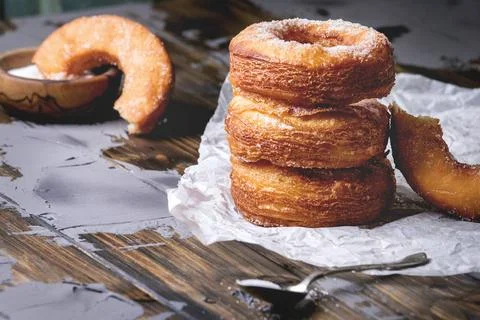 Blätterteig-Donuts Cronuts Blätterteig-Donuts Cronuts Copyright: xZoonar.c. Stock Photos