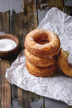 Blätterteig-Donuts Cronuts Blätterteig-Donuts Cronuts Copyright: xZoonar.c. Stock Photos