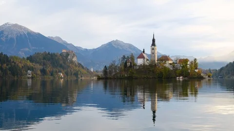 Bled with lake in Slovenia Vídeo Stock 86284649