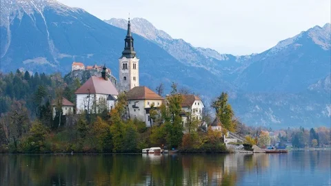 Bled with lake in Slovenia Vídeo Stock 86285044