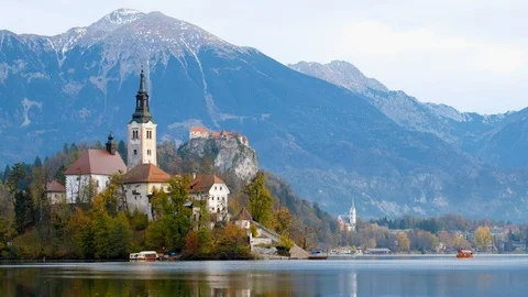 Bled with lake in Slovenia Vídeo Stock 86285460