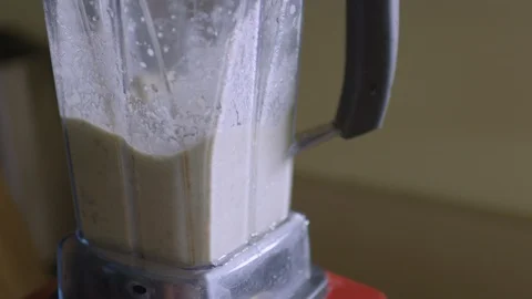 Blending a Smoothie 2 Видео 102402980