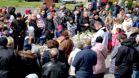 Blessing of the Easter baskets Stock Footage 327280352