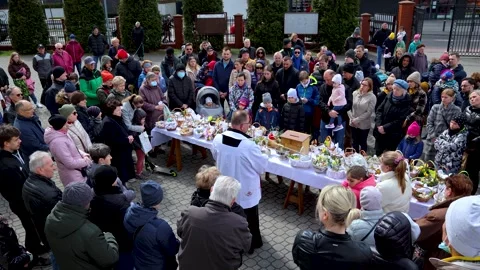 Blessing of the Easter baskets Stock Footage 327282799
