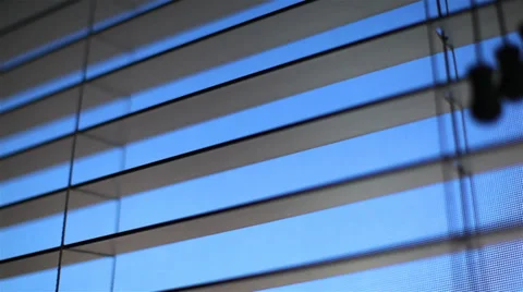 Blinds Close And Open Inside Of Window Vidéo 38993833