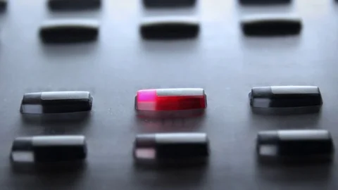 A blinking red landline telephone button is flashing rapidly Vidéo 74253773