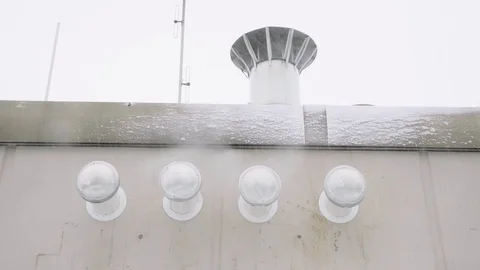 Blizzard Laundry Vents on Rooftop 스톡 동영상 71260865