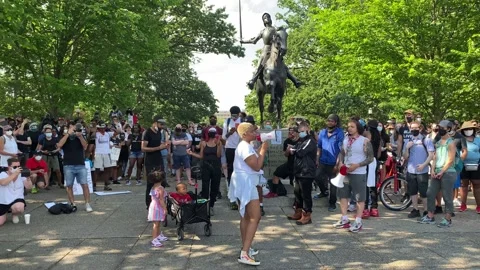 BLM protesters in Meridian Hill Park Stock Footage 132684932
