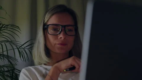 Blonde woman working with computer Stock-Footage 279748827