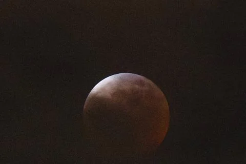 Blood Moon Eclipse in Alaska Anchorage, Alaska March 13, 20205: A mesmeri... Fotos Stock