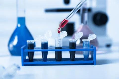 Blood samples for research in microtubes Foto stock
