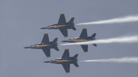 Blue Angels -  Diamond Roll Stockbeeldmateriaal 12360467