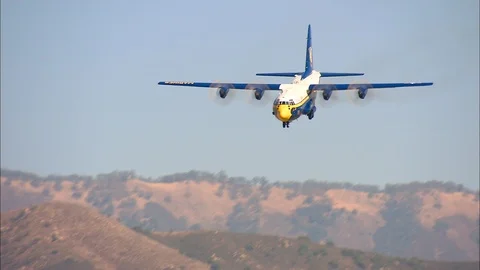 Blue Angles CA Fat Albert Steep Landing 스톡 동영상 90728010