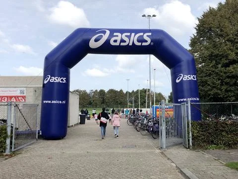 Blue Asics inflatable start or finish arch Stock Photos