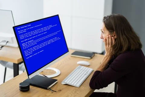 Blue BSOD Error At Computer 스톡 사진
