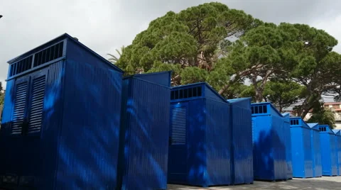 Blue cabins on the beach in Rapallo Video stock 63365326