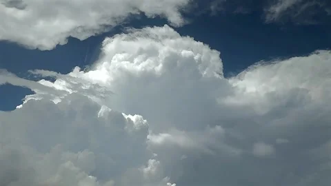 Blue Clear Sky White Fluffy Clouds Time Lapse, Timelapse Nature Summer Day Video stock 318807958