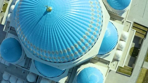 Blue domes close-up of the largest mosque in central Asia astana kazakhstan. Ver Stock Footage 240541641