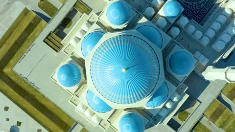 Blue domes close-up of the largest mosque in central Asia astana kazakhstan. Ver Stock Footage 240541811