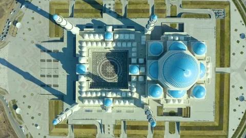 Blue domes close-up of the largest mosque in central Asia astana kazakhstan. Ver Stock Footage 240542173