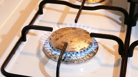 Blue flame burning LPG 動画素材 105098460