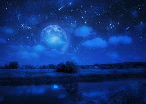 Blue full moon over night river Ilustração Stock