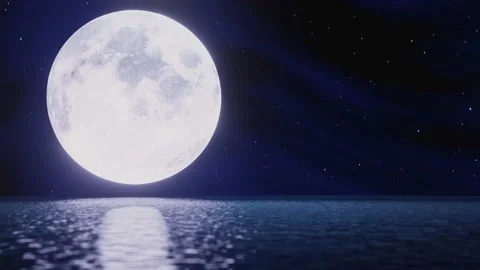 The blue full moon is reflected in the sea. Vídeo Stock 162071929