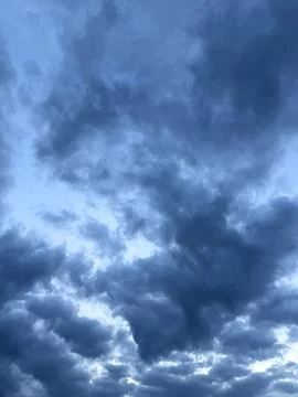 Blue Gray Storm Clouds With Dramatic Texture Stock-Fotos