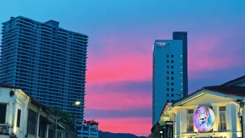 Blue Hour Streets and Storefront Buildings - George Town - Penang - Malaysia 库存影片 345146811