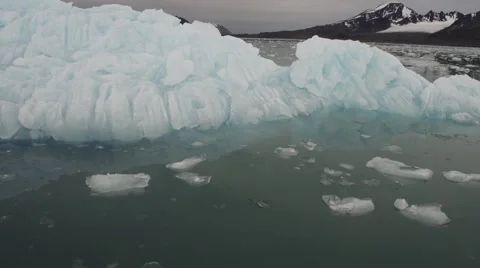 Blue ice, arctic ocean Video stock 47773418