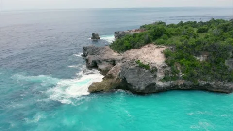 Blue Lagoon in Indonesia on the Island of Nusa Ceningan Stock Footage