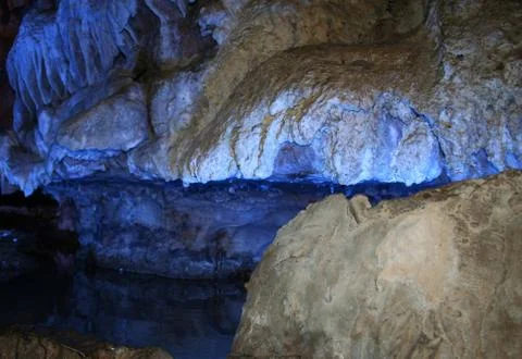 Blue light inside a cave Stock-Fotos