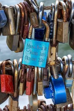 Blue love lock with love script Foto stock