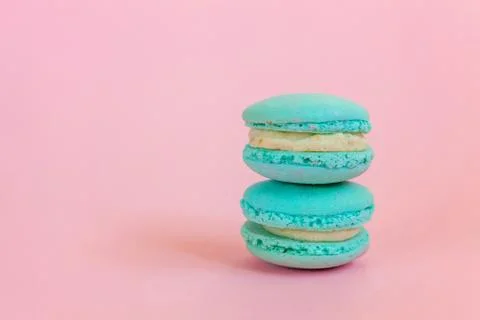 Blue macaron on pink background Stock-Fotos