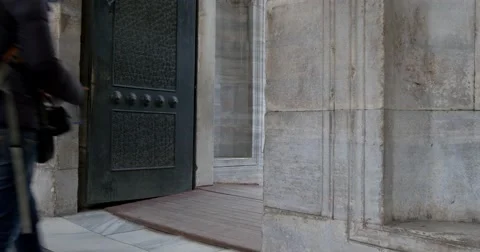 Blue Mosque courtyard exit 4K 動画素材 49096778