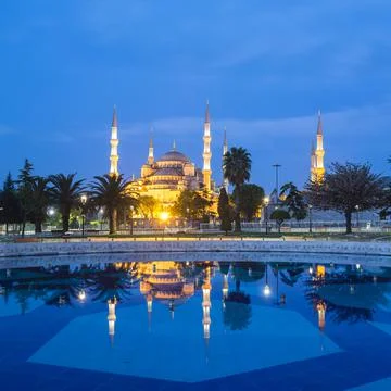 Blue Mosque reflection at night (Sultan Ahmed Mosque or Sultan Ahmet Camii), Stock Photos