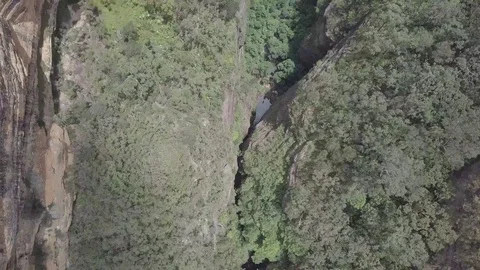 Blue Mountains Birdseye view tracking over slot canyon Stock Footage 124765010