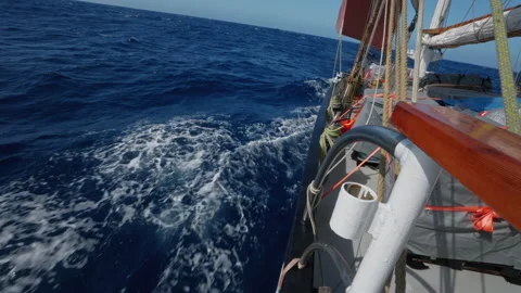 Blue Ocean Waves Beside Ship in Drake Passage 库存影片 334876757