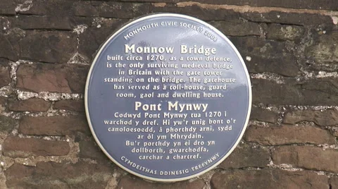 Blue plaque on Monnow medieval bridge Video stock 40686815
