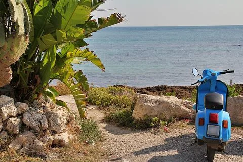Blue scooter Foto stock