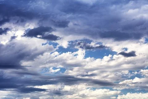 Blue sky and cloud background with storm coming Stock-Fotos