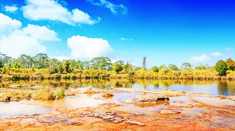 Blue sky and cloud scape at Te Anau lake at South Island of New Zealand 库存影片 52369706