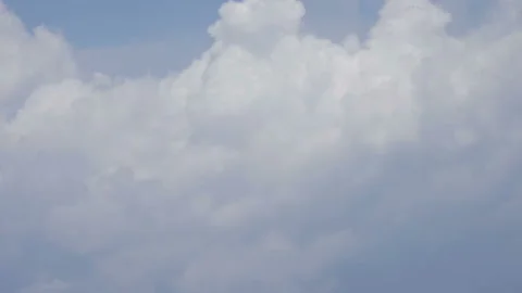 Blue sky and fluffy clouds. Video stock 91206004