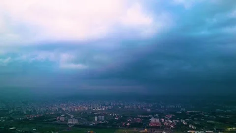 Blue Sky and Rain Clouds Contrast 動画素材 333338872