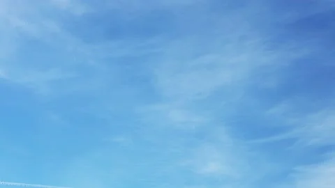 Blue sky and soft clouds timelapse 스톡 동영상 140208141